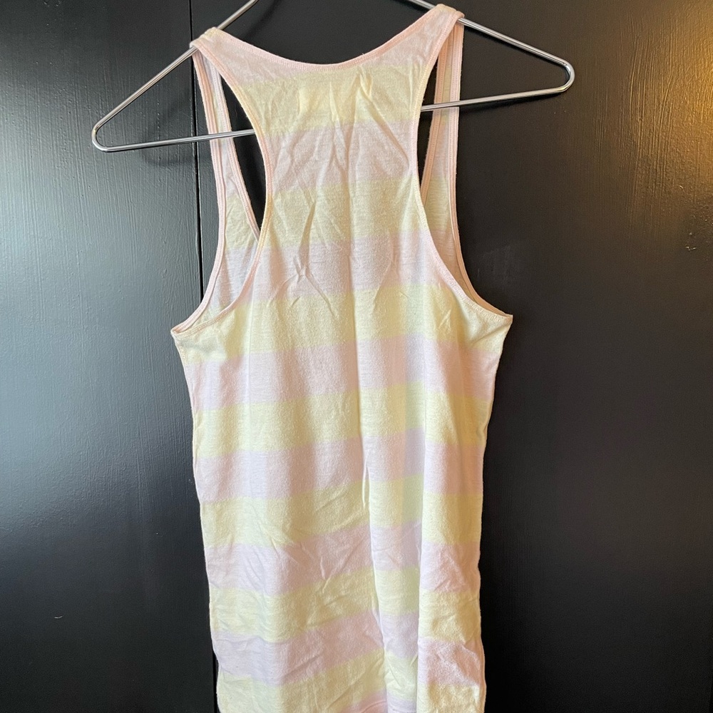 Abercrombie Razorback Tank - Picture 2 of 3